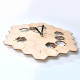 Včelármi - drevené nástenné hodiny s gravírovaním