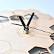 Včelármi - drevené nástenné hodiny s gravírovaním