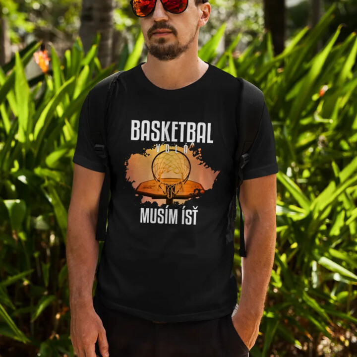 Basketbal volá, musím ísť (verzia 2) - pánske tričko s potlačou