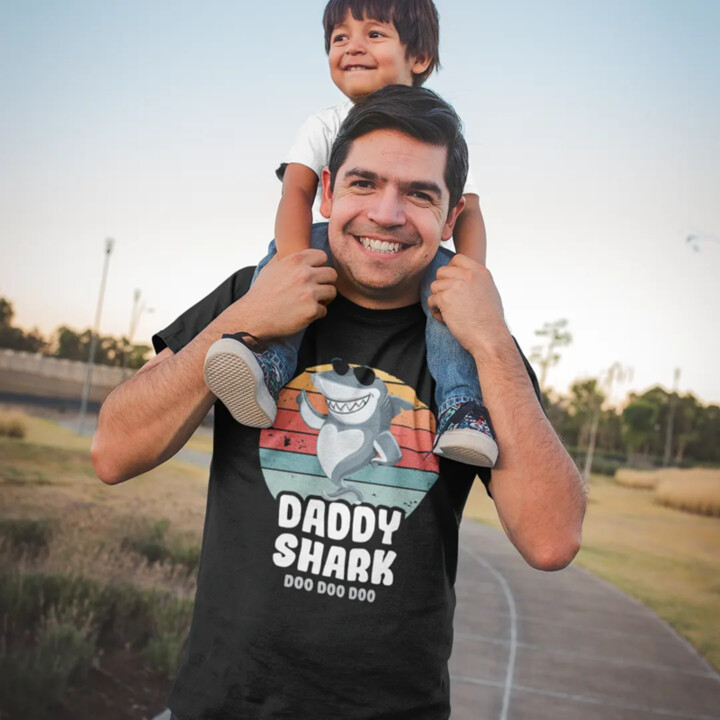 Daddy shark (doo doo doo) - pánske tričko s potlačou