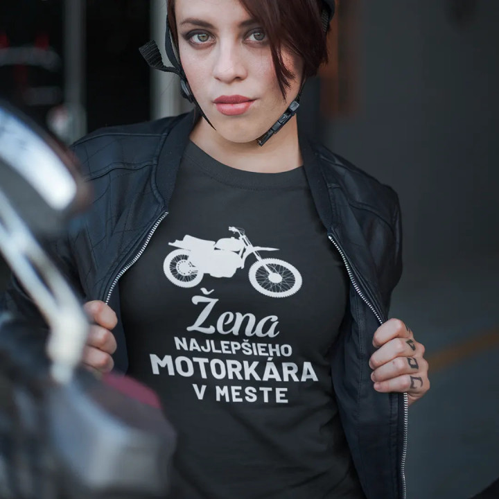 Žena najlepšieho motorkára v meste - dámske tričko s potlačou