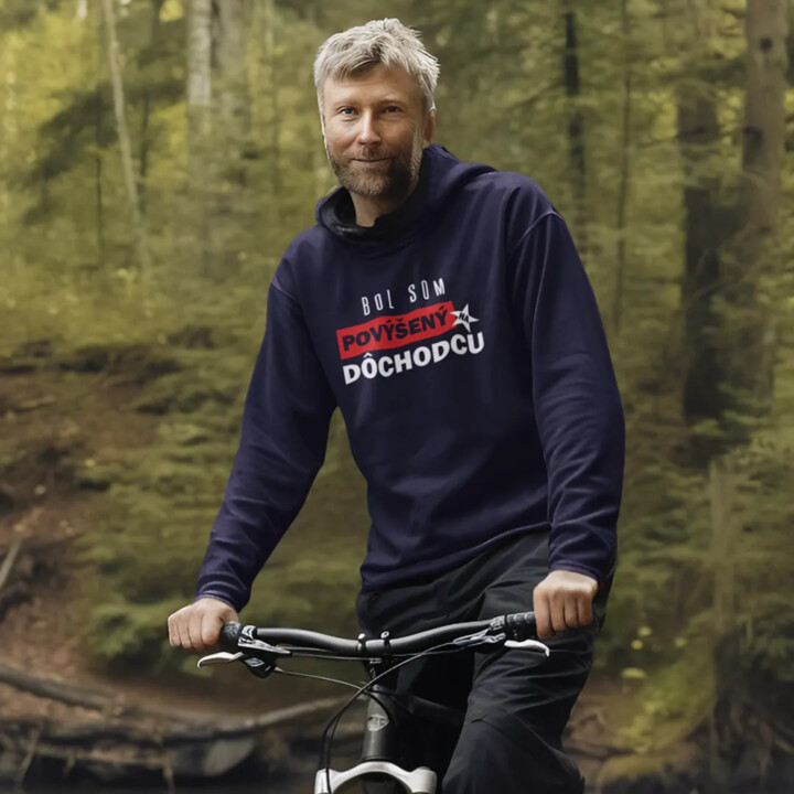 Bol som povýšený na dôchodcu - pánska mikina s kapucňou
