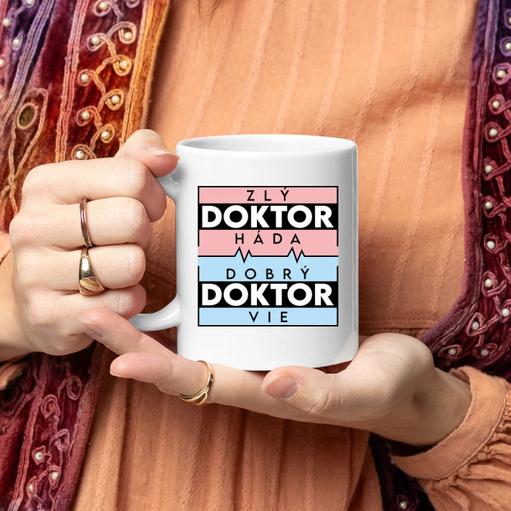 Zlý doktor háda, dobrý doktor vie - keramický hrnček s potlačou