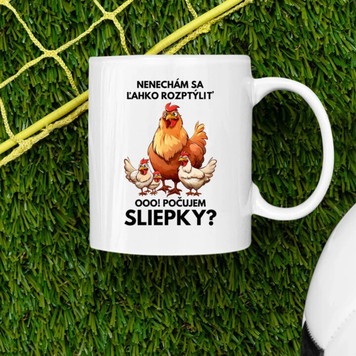 Nenechám sa ľahko rozptýliť Ooo! Počujem sliepky?  - keramický hrnček s potlačou