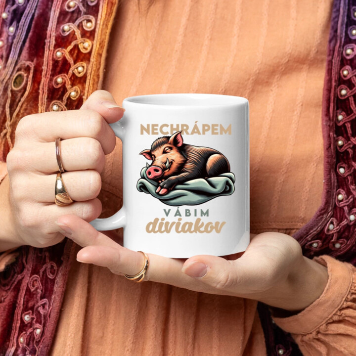 Nechrápem, vábim diviakov - keramický hrnček s potlačou