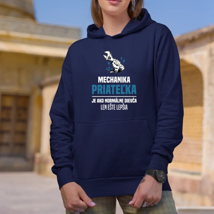 Mechanika priateľka je ako normálne dievča  - dámska mikina s potlačou