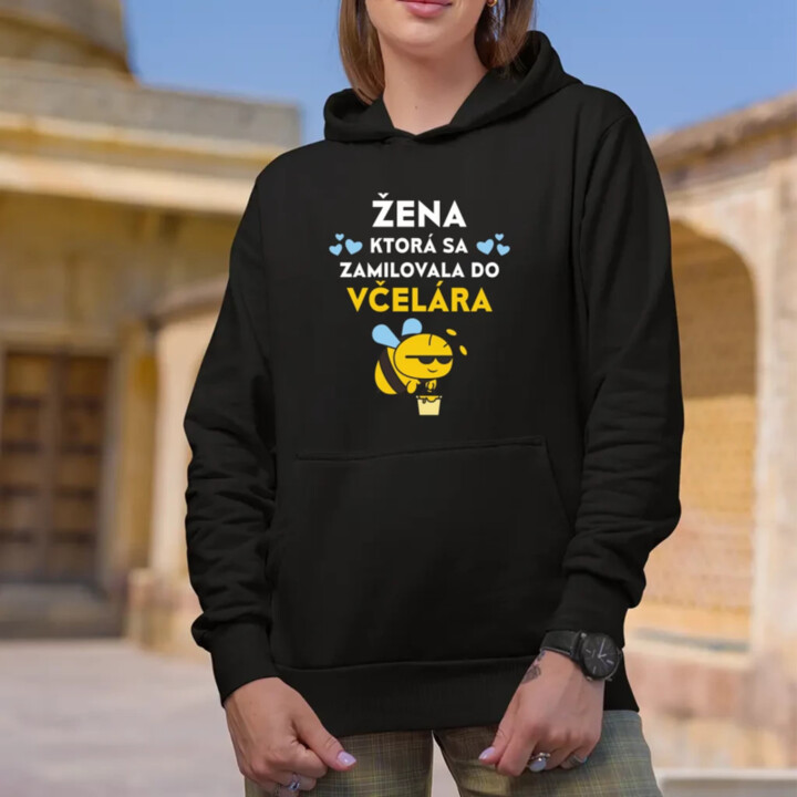 Žena, ktorá sa zamilovala do včelára  - dámska mikina s potlačou