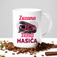 Žena hasiča (meno) - keramický hrnček s potlačou - personalizovaný produkt