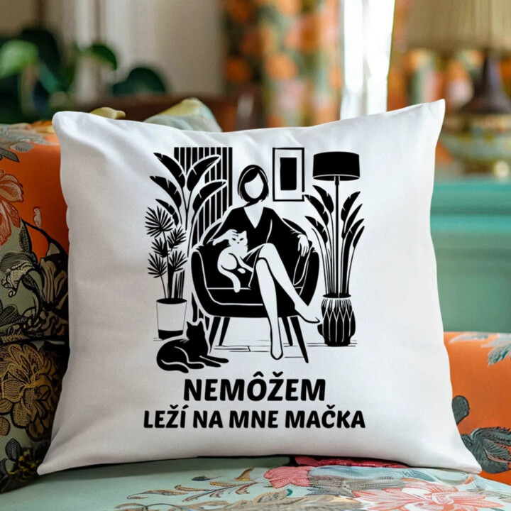 Nemôžem, leží na mne mačka - Žena - vankúš s potlačou