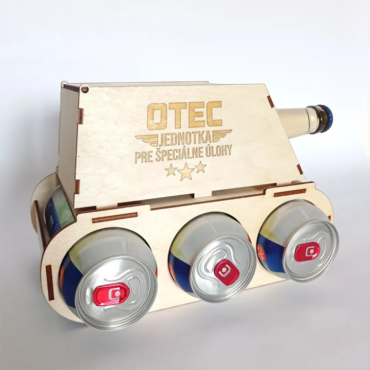 Otec - jednotka pre špeciálne úlohy - tank na pivo s gravírovaním