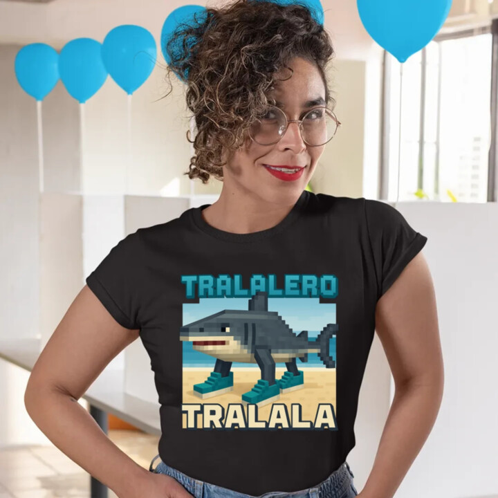 Tralalero Tralala - Italian Brainrot pre fanúšikov Minecraftu - dámske tričko s potlačou