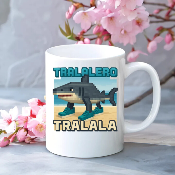 Tralalero Tralala - Italian Brainrot pre fanúšikov Minecraftu - keramický hrnček s potlačou
