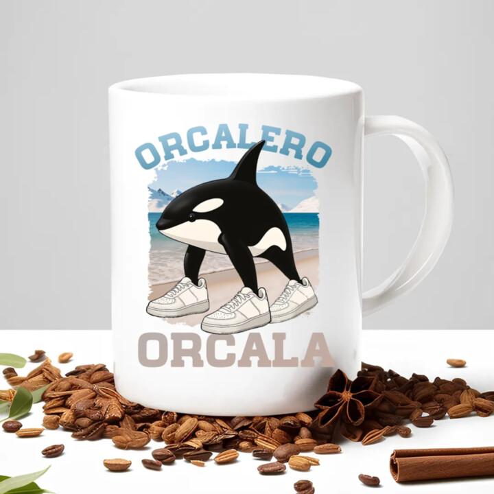 Orcalero Orcala - kosatka v topánkach - Italian Brainrot - keramický hrnček s potlačou