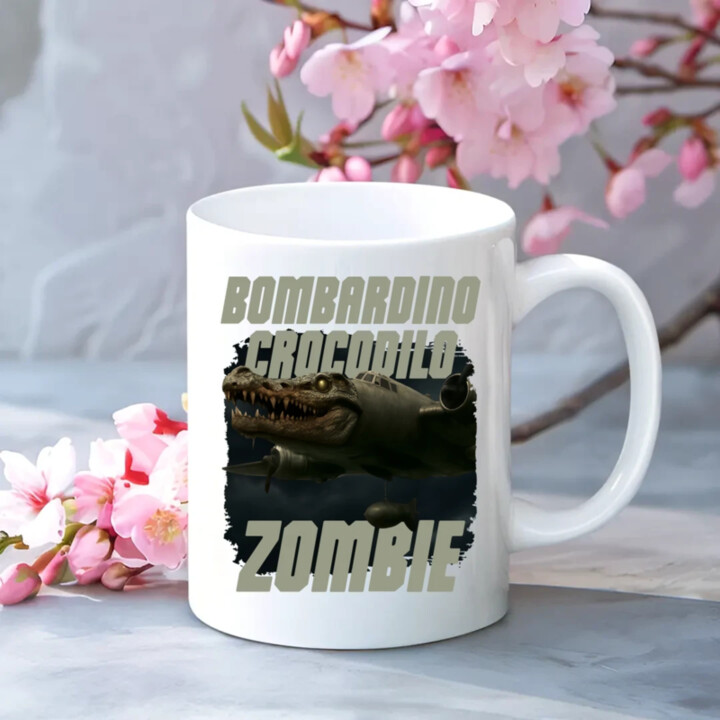 Bombardino Crocodilo zombie - krokodíl bombardér - Italian Brainrot - keramický hrnček s potlačou
