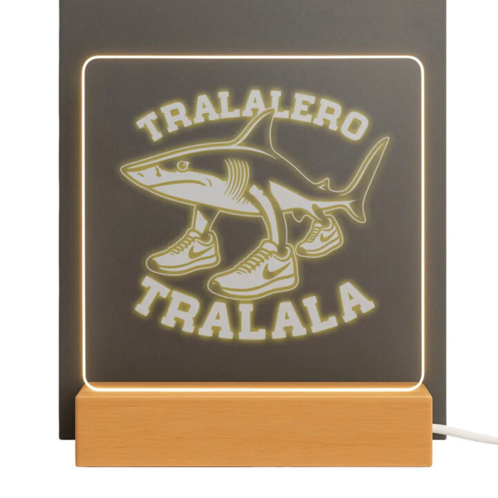 Tralalero Tralala - Italian Brainrot - žralok v topánkach - LED lampička s gravírovaním