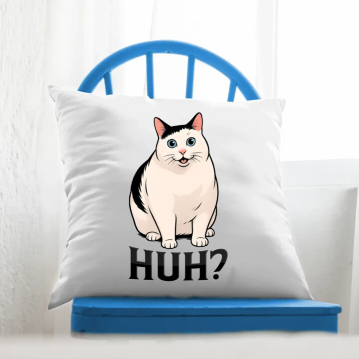 Huh? - biela mačka - vankúš s potlačou