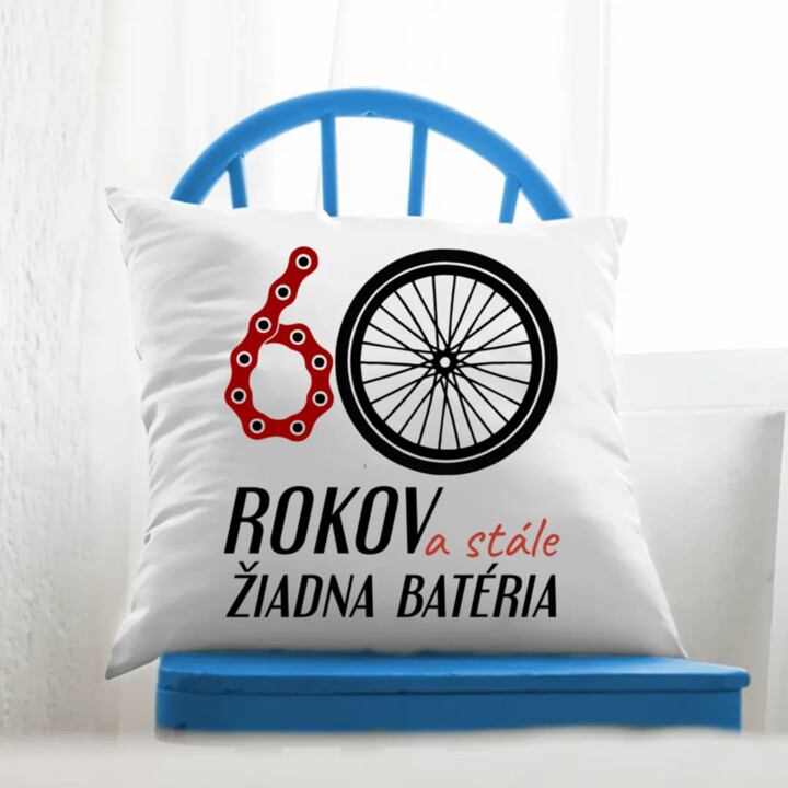 60 rokov a stále žiadna batéria - vankúš s potlačou