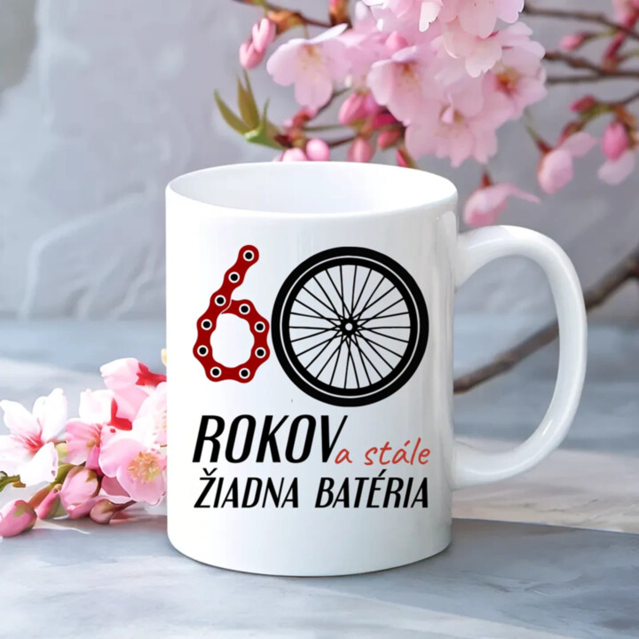60 rokov a stále žiadna batéria - keramický hrnček s potlačou
