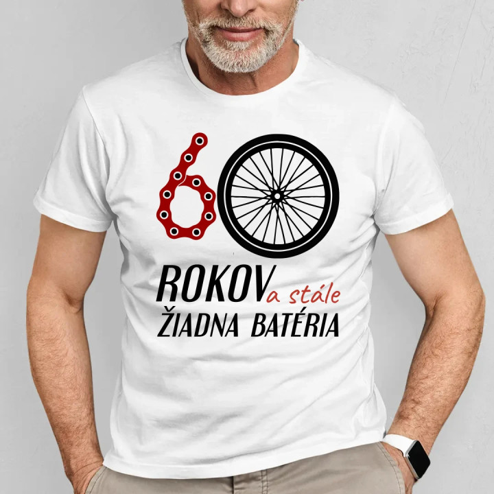 60 rokov a stále žiadna batéria - pánske tričko s potlačou