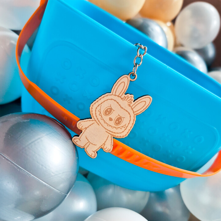 Plyšový Maskot Bubu - prívesok alebo kľúčenka s gravírovaním pre fanúšikov Labubu