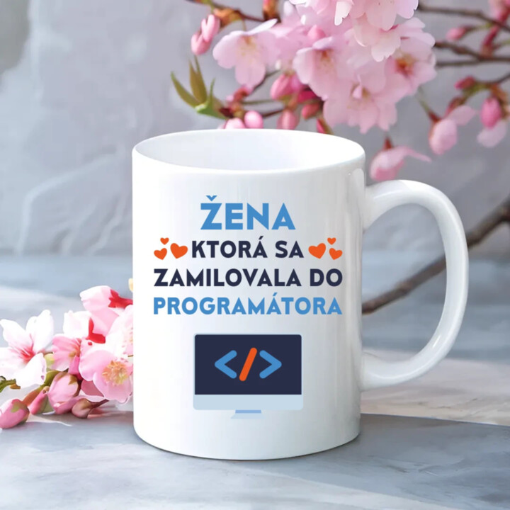 Žena, ktorá sa zamilovala do programátora - keramický hrnček s potlačou