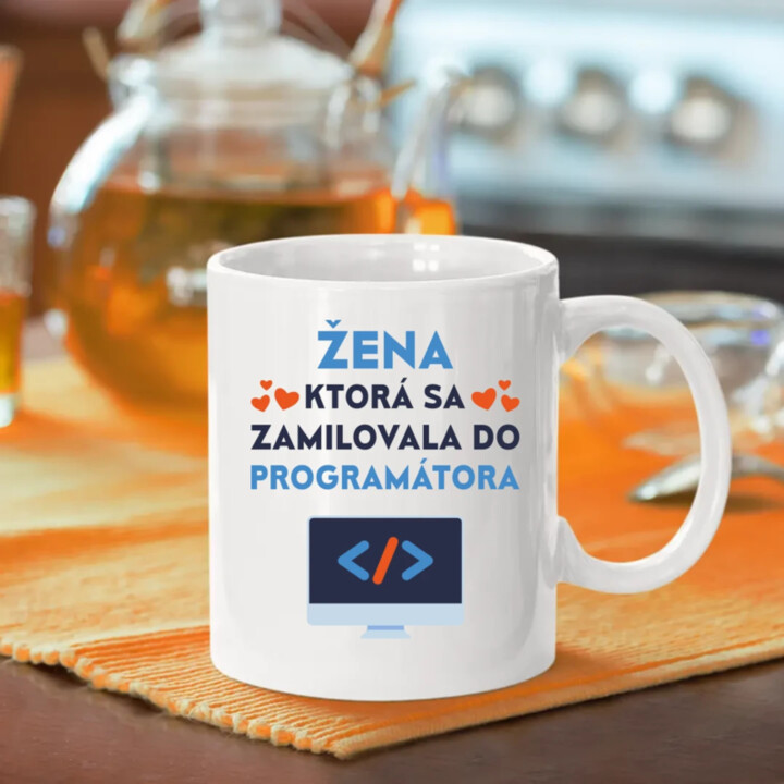 Žena, ktorá sa zamilovala do programátora - keramický hrnček s potlačou