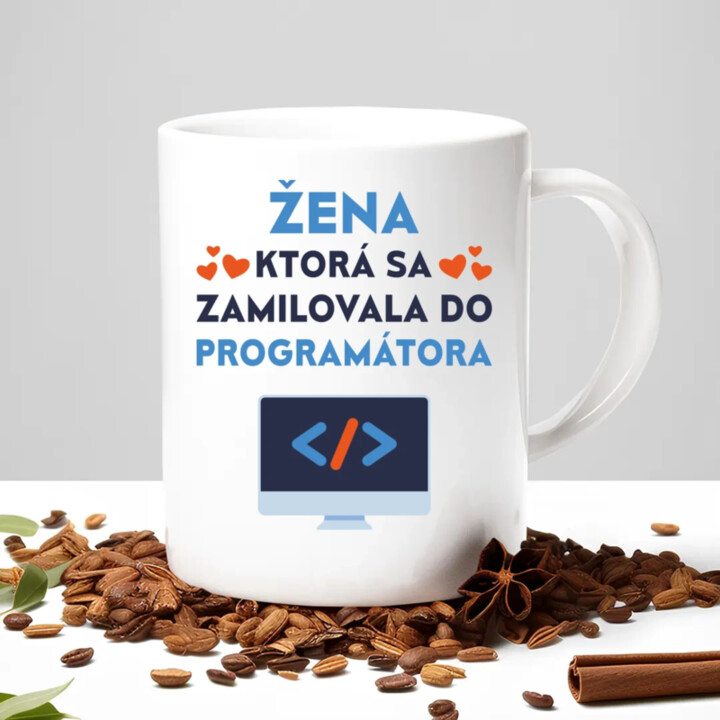 Žena, ktorá sa zamilovala do programátora - keramický hrnček s potlačou