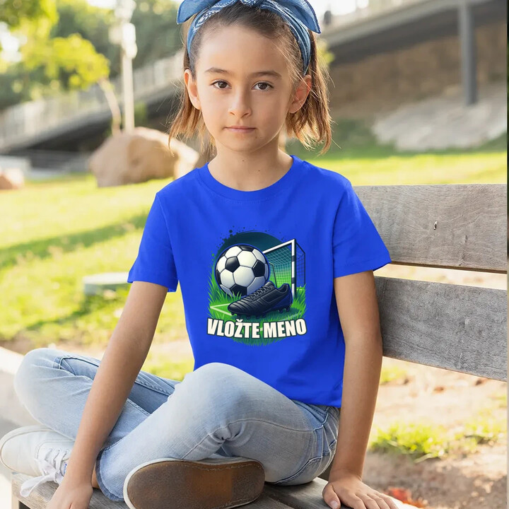 Futbal (meno) - lopta a ihrisko - detské tričko s potlačou - personalizovaný produkt