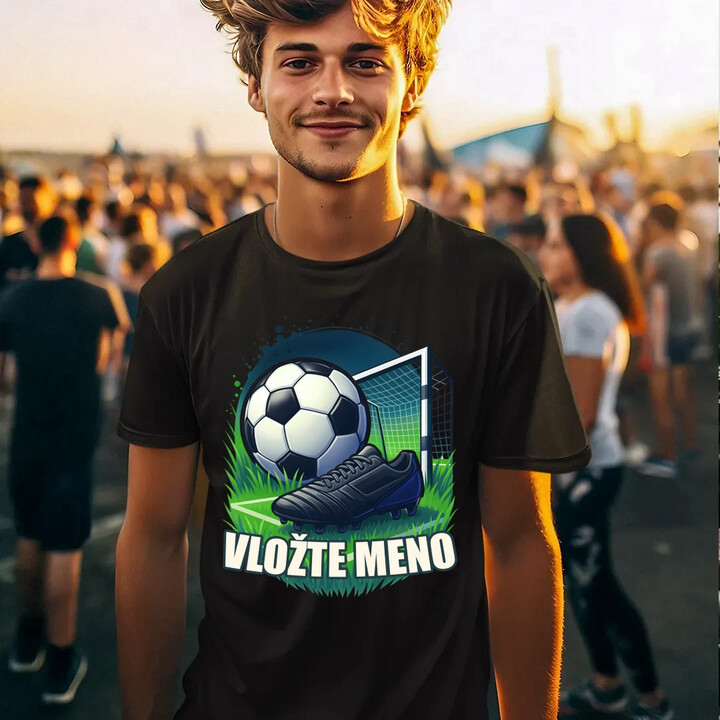 Futbal (meno) - lopta a ihrisko - pánske tričko s potlačou - personalizovaný produkt