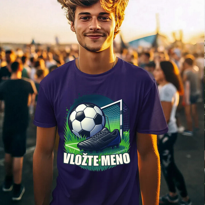 Futbal (meno) - lopta a ihrisko - pánske tričko s potlačou - personalizovaný produkt
