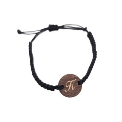 Iniciála – drevený náramok s gravírovaním - personalizovaný produkt