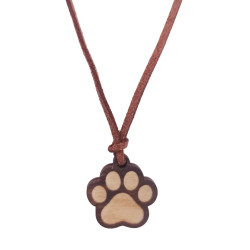 Mačacia labka – drevený prívesok na remienku s gravírovaním