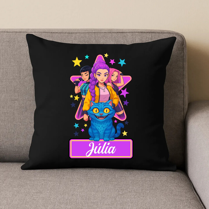 Rumi, Mira i Zoey - čierny vankúš s potlačou pre fanúšikov huntrix kpop demon hunters - personalizovaný produkt