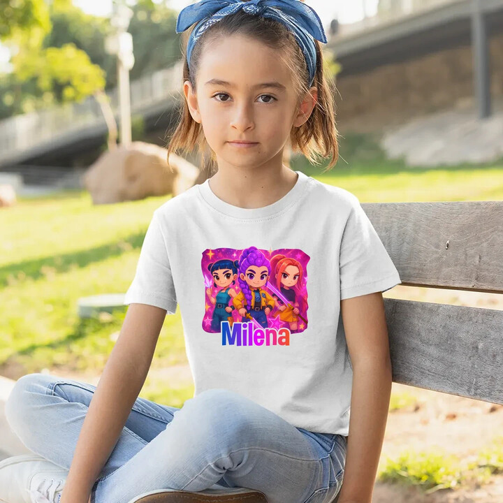 Huntrix s menom - detské tričko s potlačou pre fanúšikov huntrix KPop Demon Hunters - personalizovaný produkt