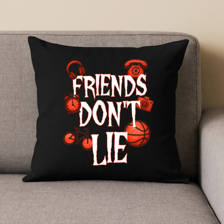 Friends don't lie – pre fanúšikov seriálu Stranger Things - čierny vankúš s potlačou