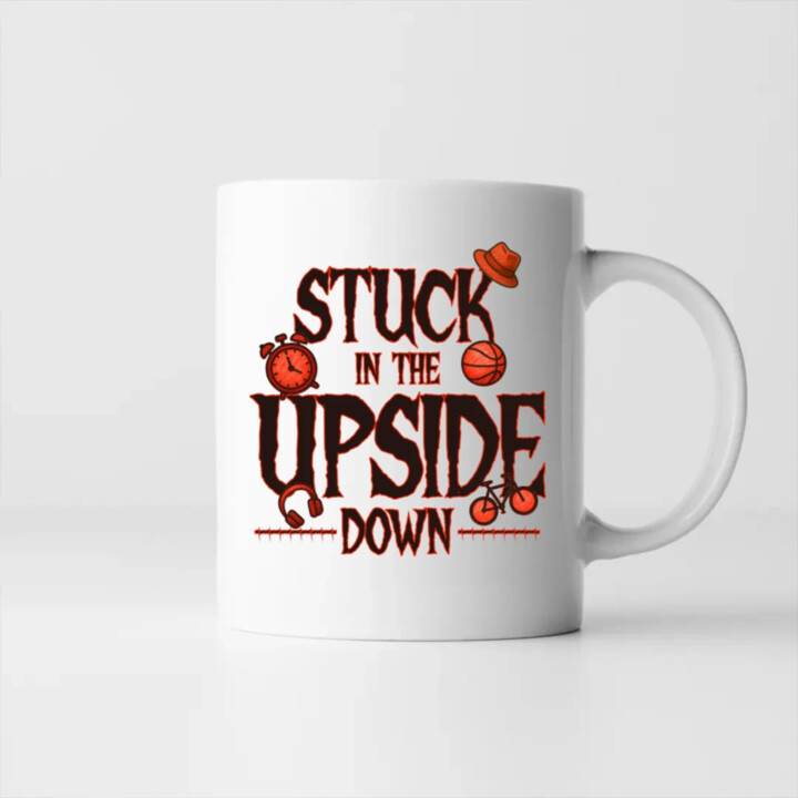 Stuck in the upside down pre fanúšikov seriálu Stranger Things - keramický hrnček s potlačou