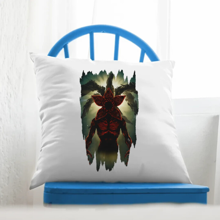 Demogorgon pre fanúšikov seriálu Stranger Things - vankúš s potlačou