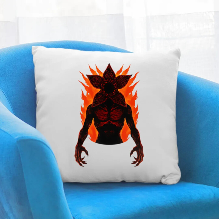 Demogorgon v2 pre fanúšikov seriálu Stranger Things - vankúš s potlačou