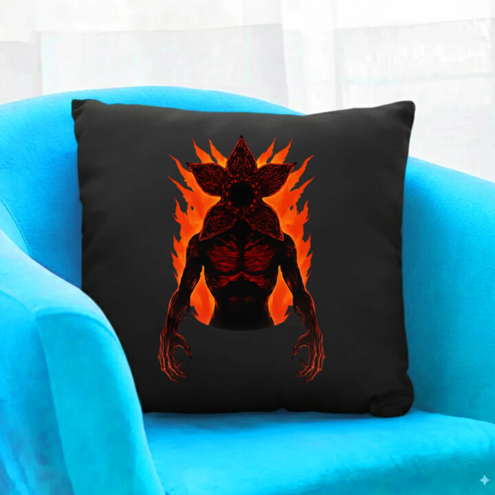 Demogorgon v2 pre fanúšikov seriálu Stranger Things - čierny vankúš s potlačou