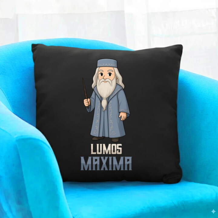 Lumos Maxima - Albus Dumbledore - čierny vankúš s potlačou pre fanúšikov série Harry Potter