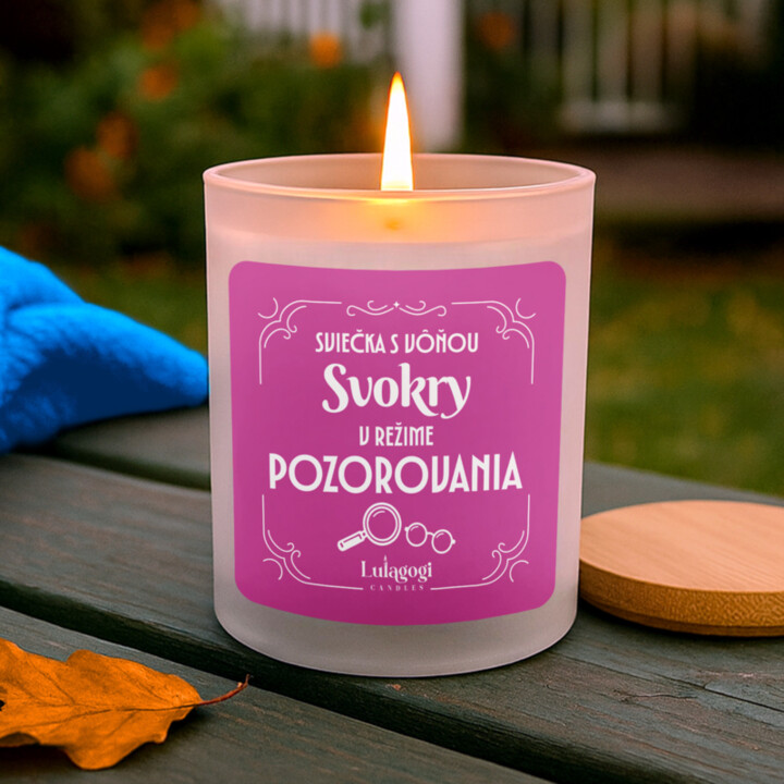Sviečka s vôňou svokry v režime pozorovania – vonná svieca s potlačou pre svokru