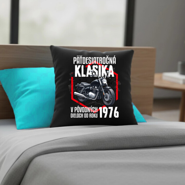 Päťdesiatročná klasika - v pôvodných dieloch od roku 1976 - čierny vankúš s potlačou