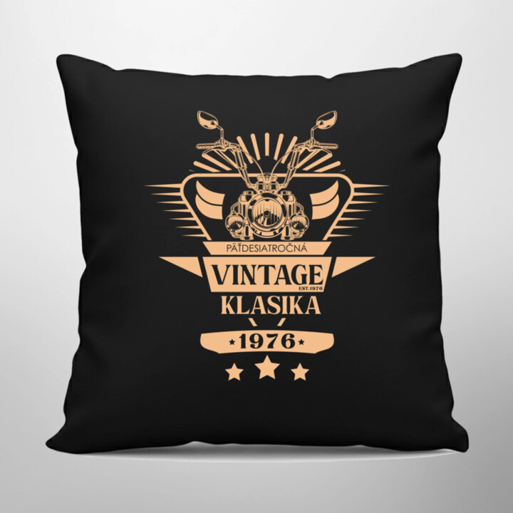 Vintage klasika - 1976 - čierny vankúš s potlačou