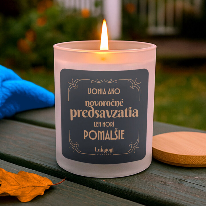 Voní ako novoročné predsavzatia, len horí pomalšie v2 – vonná sviečka ako darček