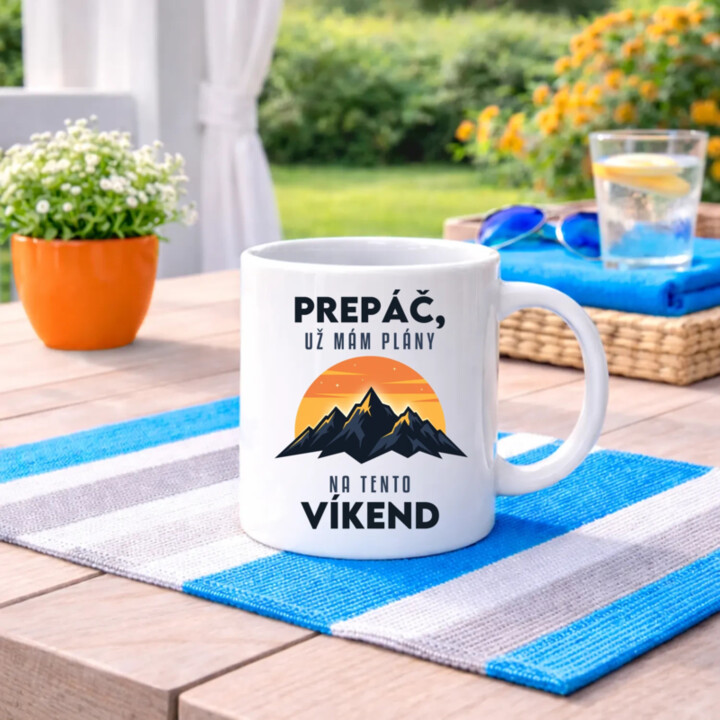 Prepáč, už mám plány na tento víkend - hory - keramický hrnček s potlačou