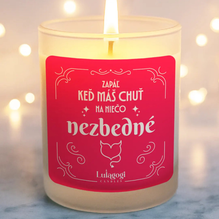 Zapáľ, keď máš chuť na niečo nezbedné - vonná sviečka ako darček