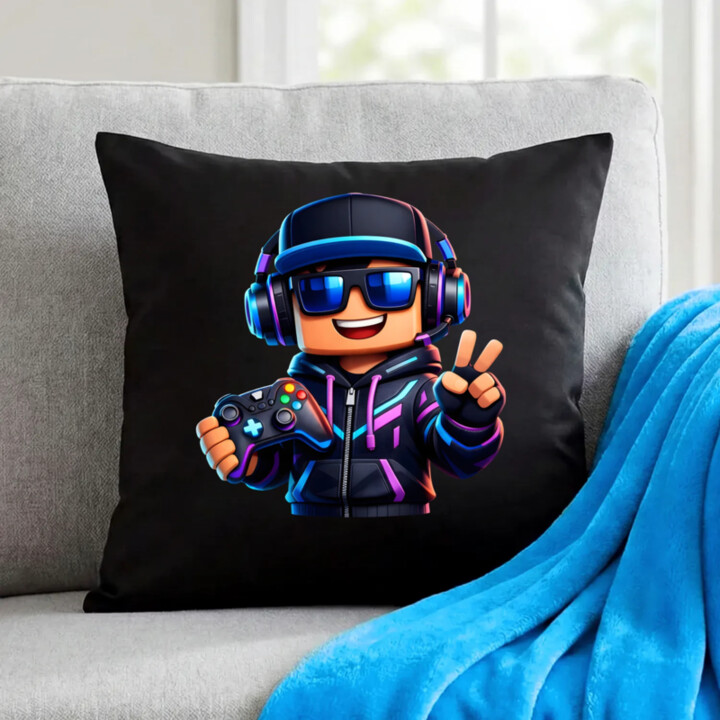 Hráč s ovládačom - čierny vankúš s potlačou pre fanúšikov Roblox