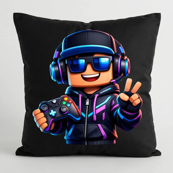 Hráč s ovládačom - čierny vankúš s potlačou pre fanúšikov Roblox