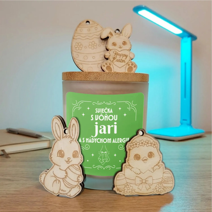 Sada sviečka s vôňou jari s nádychom alergie + závesné ozdoby ako darček
