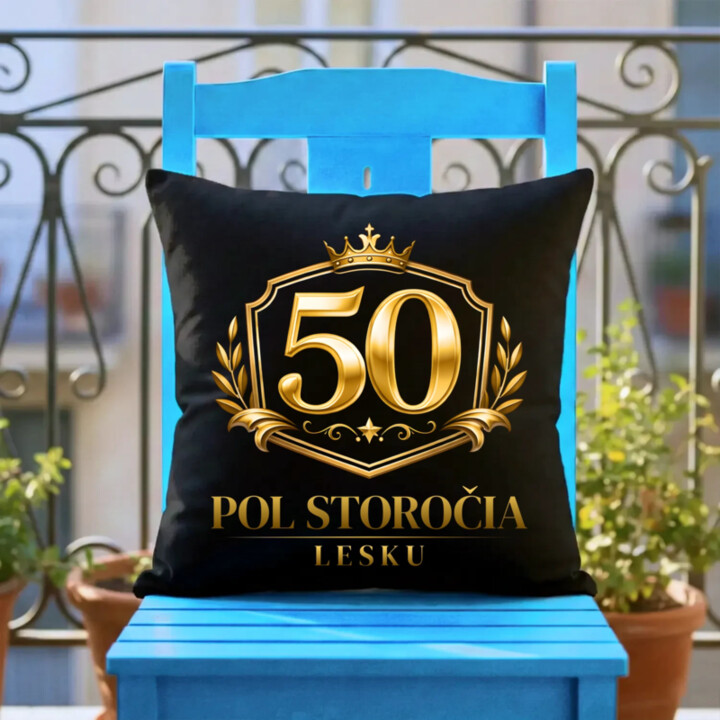 50 – pol storočia lesku - čierny vankúš s potlačou